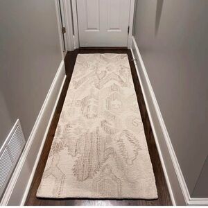 Hand Tufted Wool Ikat Runner 2'6" × 8'